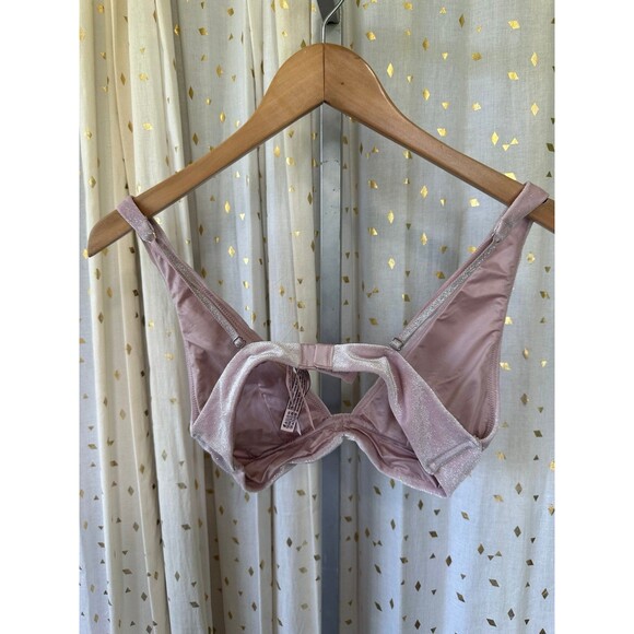 Victoria's Secret NWT Sparkle Pink Velvet Plunge Padded Wireless Bralette Bra M - Picture 5 of 7